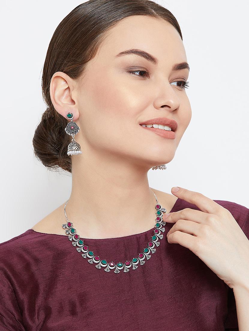 silver brass short necklace - 16811713 - Zoom Image - 4