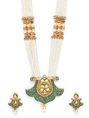 gold metal long necklace - 16811719 - Standard Image - 4