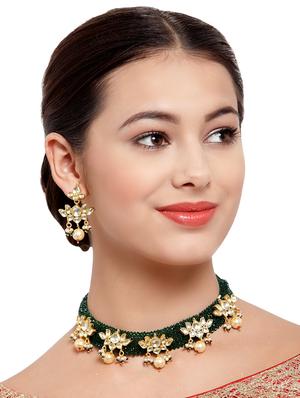 green gold metal choker necklace - 16811739 - Standard Image - 5