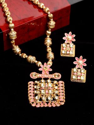 gold metal short necklace - 16811741 - Standard Image - 2