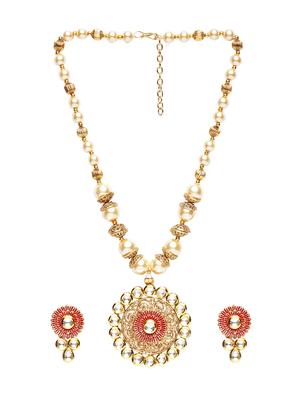 gold metal short necklace - 16811743 - Standard Image - 3