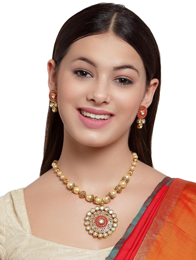 gold metal short necklace - 16811743 - Zoom Image - 6