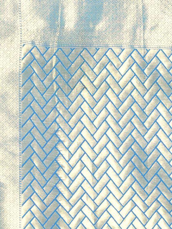 self design woven saree with blouse - 16816871 - Zoom Image - 4