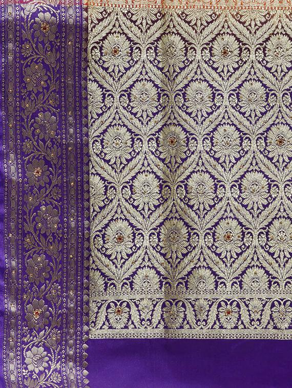 embroidered banarasi saree with blouse - 16817812 - Zoom Image - 4