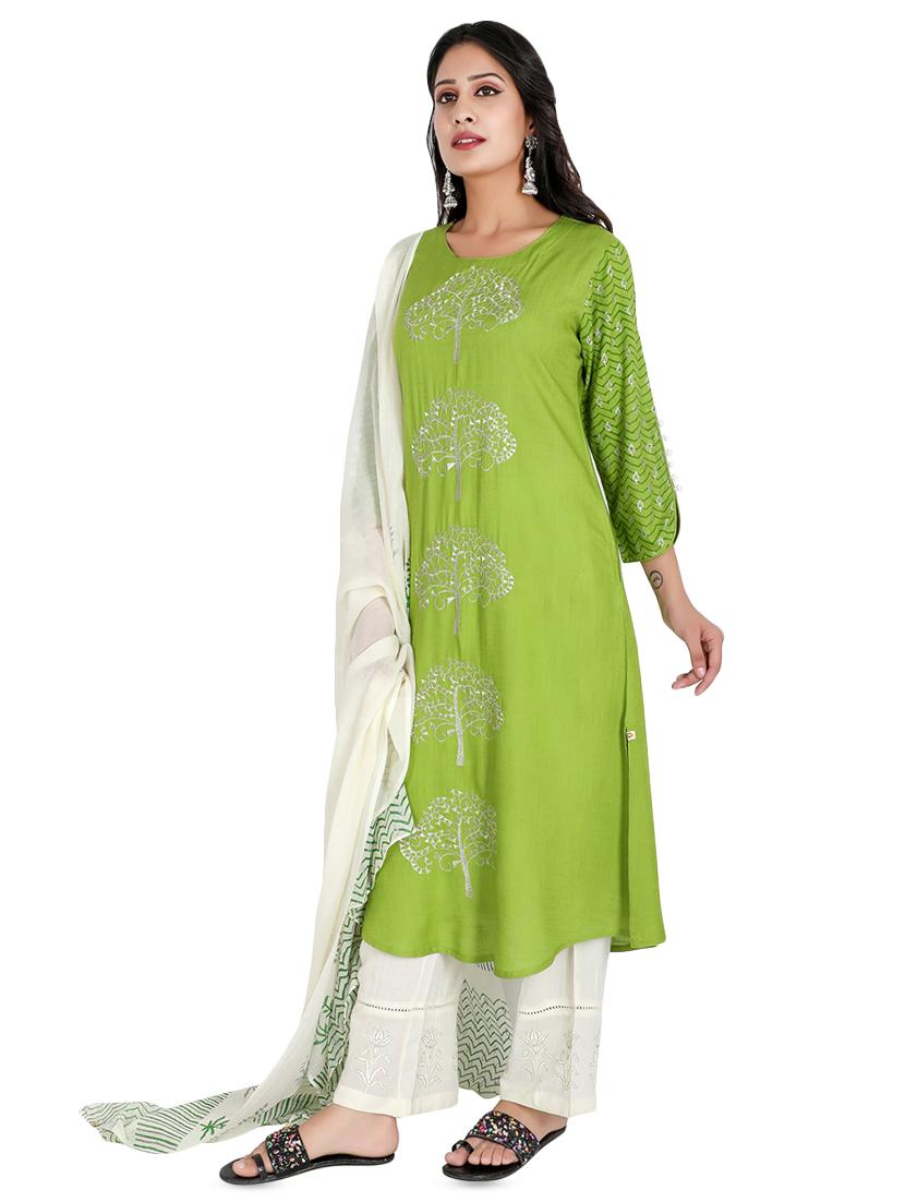 embroidered kurta palazzo suit set - 16822932 - Zoom Image - 2