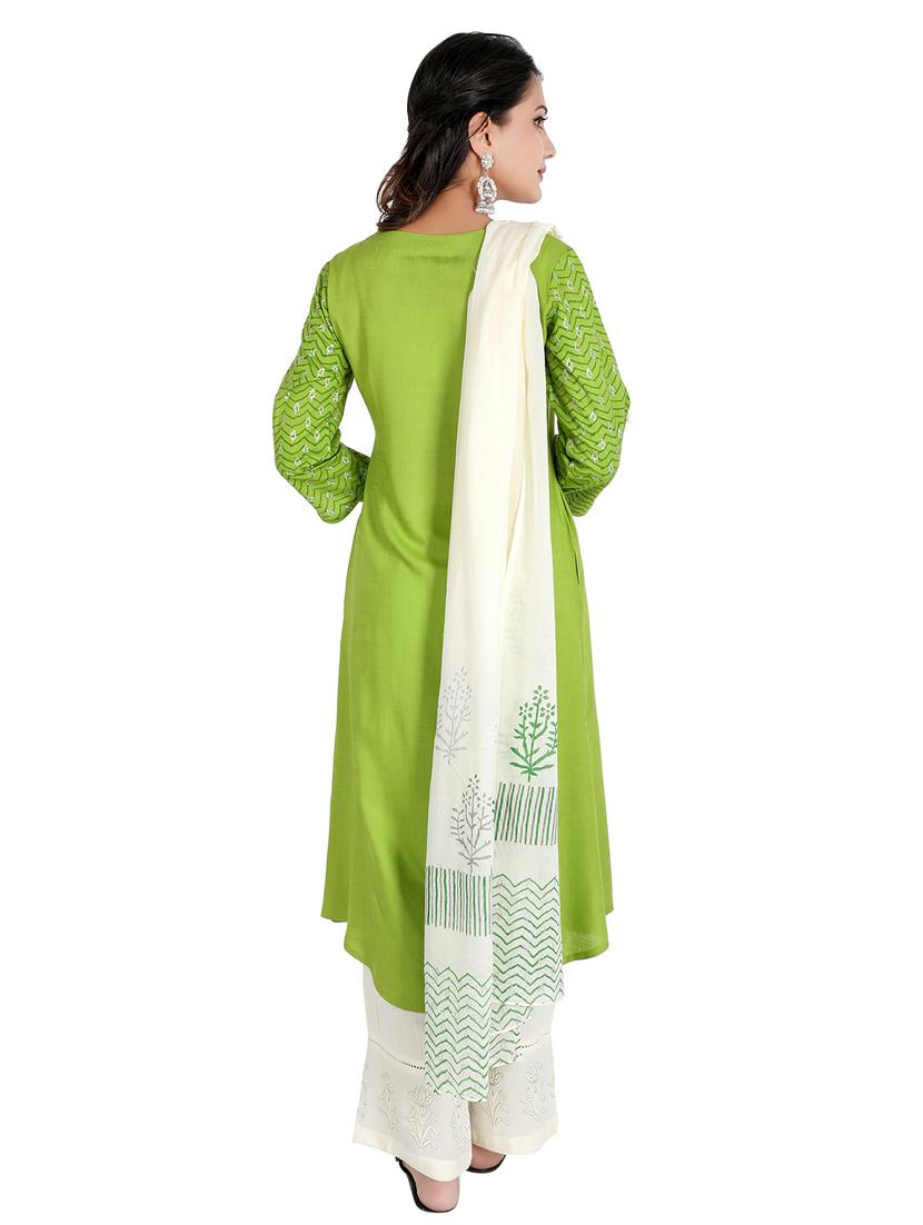 embroidered kurta palazzo suit set - 16822932 - Zoom Image - 3
