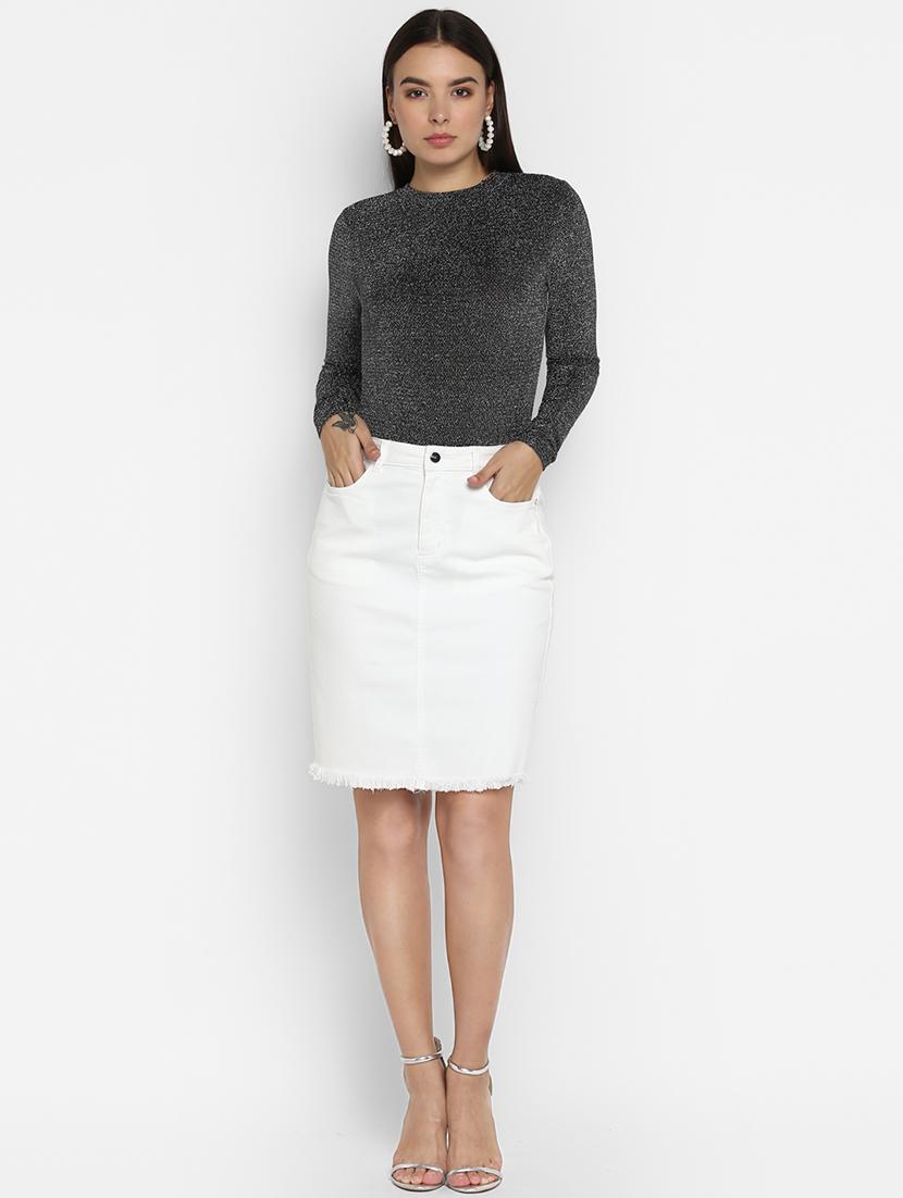 high rise frayed hem jeans - 16824876 - Zoom Image - 4