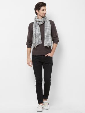 white checkered woolen muffler - 16824887 - Standard Image - 3