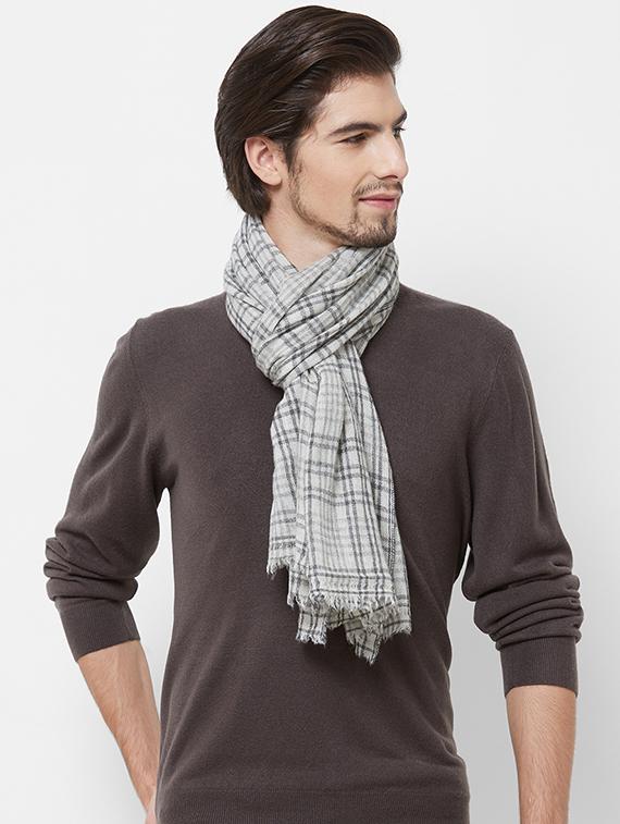 white checkered woolen muffler - 16824887 - Zoom Image - 1