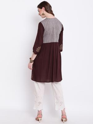 embroidered flared kurta - 16825326 - Standard Image - 3
