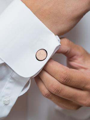 gold metal cufflinks - 16825647 - Standard Image - 2
