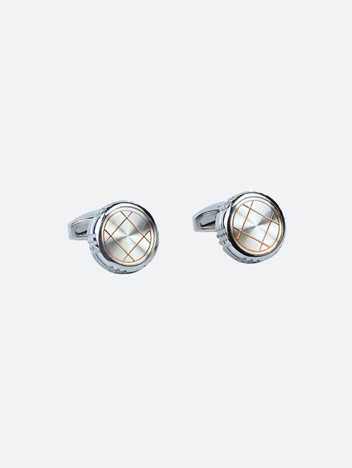 silver metal cufflinks - 16825658 - Standard Image - 1