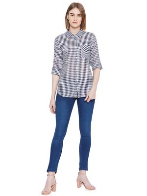 curved hem gingham shirt - 16826128 - Standard Image - 4