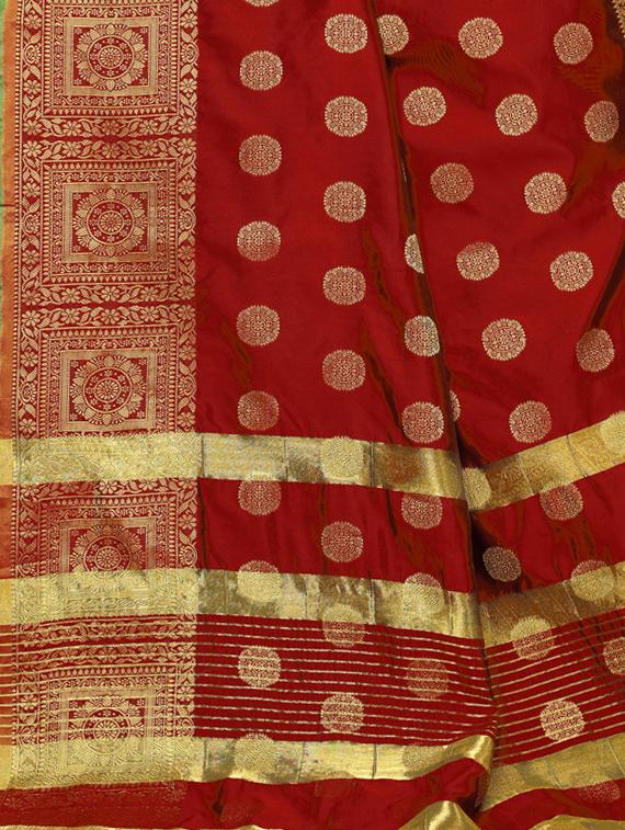 self design kanjivaram saree with blouse - 16827274 - Zoom Image - 4