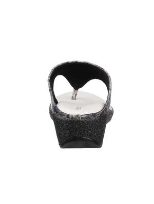black toe separator sandals - 16828231 - Standard Image - 3