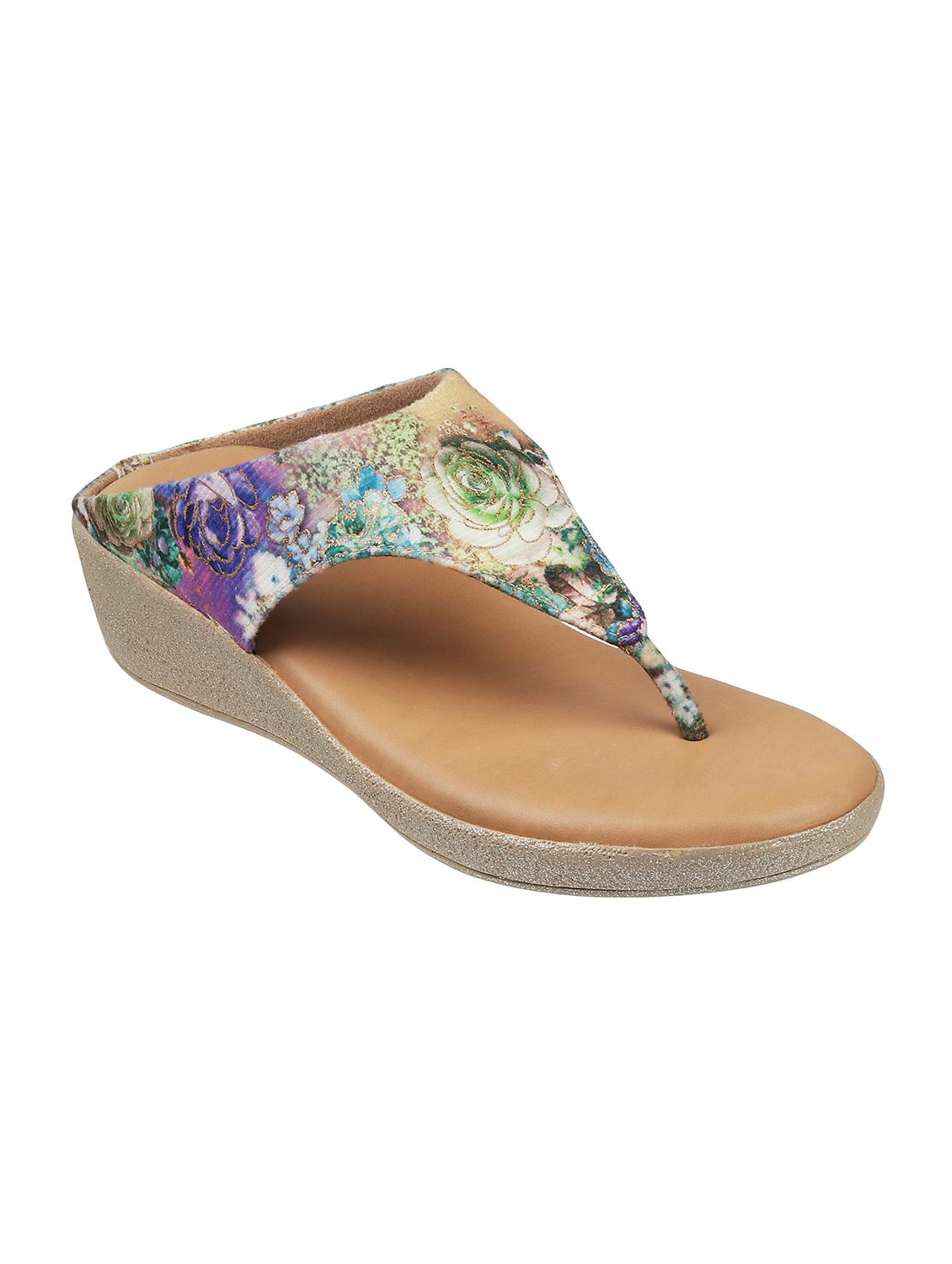 multi colored toe separator sandals - 16828232 - Zoom Image - 1