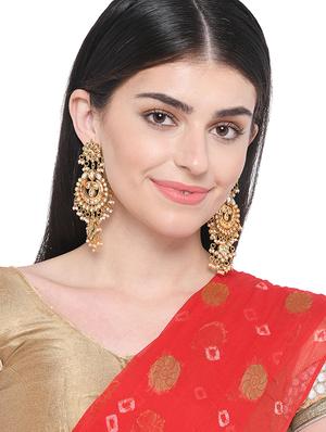 gold metal drop earring - 16829835 - Standard Image - 4