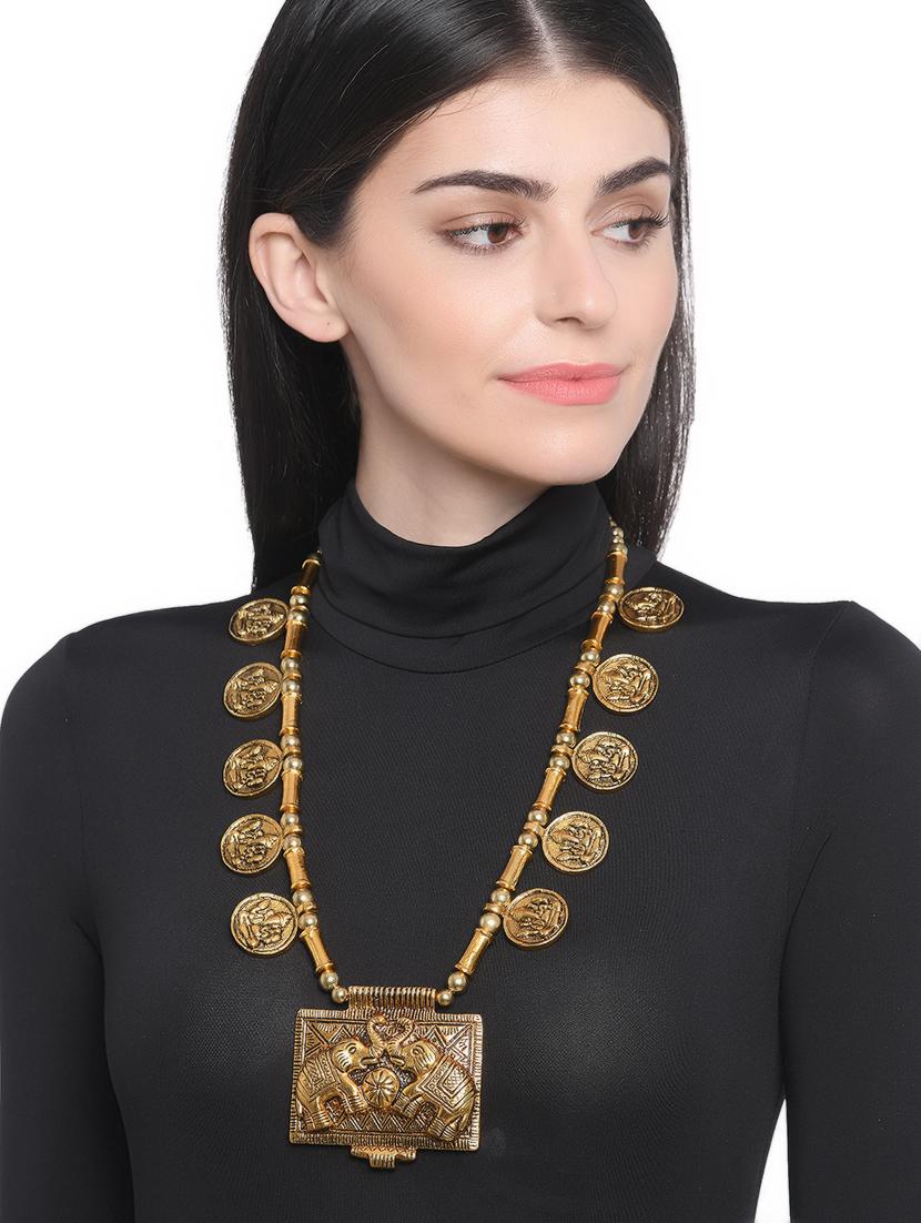 gold metal long necklace - 16829894 - Zoom Image - 3