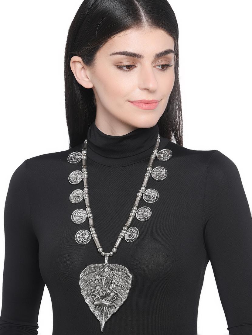 silver metal long necklace - 16829895 - Zoom Image - 3