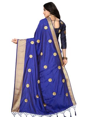 self design woven saree with blouse - 16831053 - Standard Image - 2