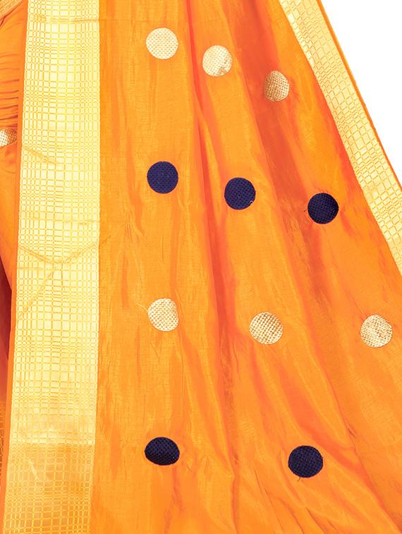 self design woven saree with blouse - 16831056 - Zoom Image - 4