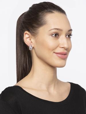 silver metal studs earring - 16831434 - Standard Image - 3