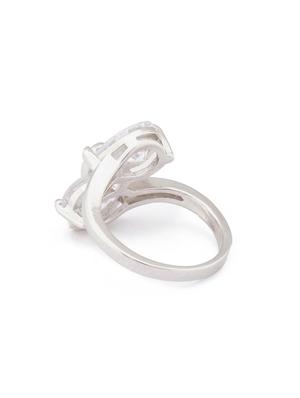 silver metal finger ring - 16831451 - Standard Image - 3