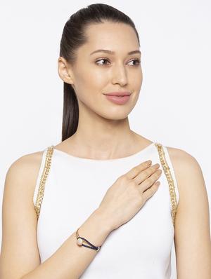 gold metal cuffs bracelet - 16831532 - Standard Image - 3