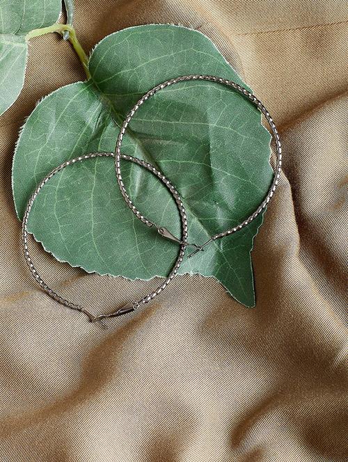 silver metal hoop earring - 16831885 - Very Small Image - 1