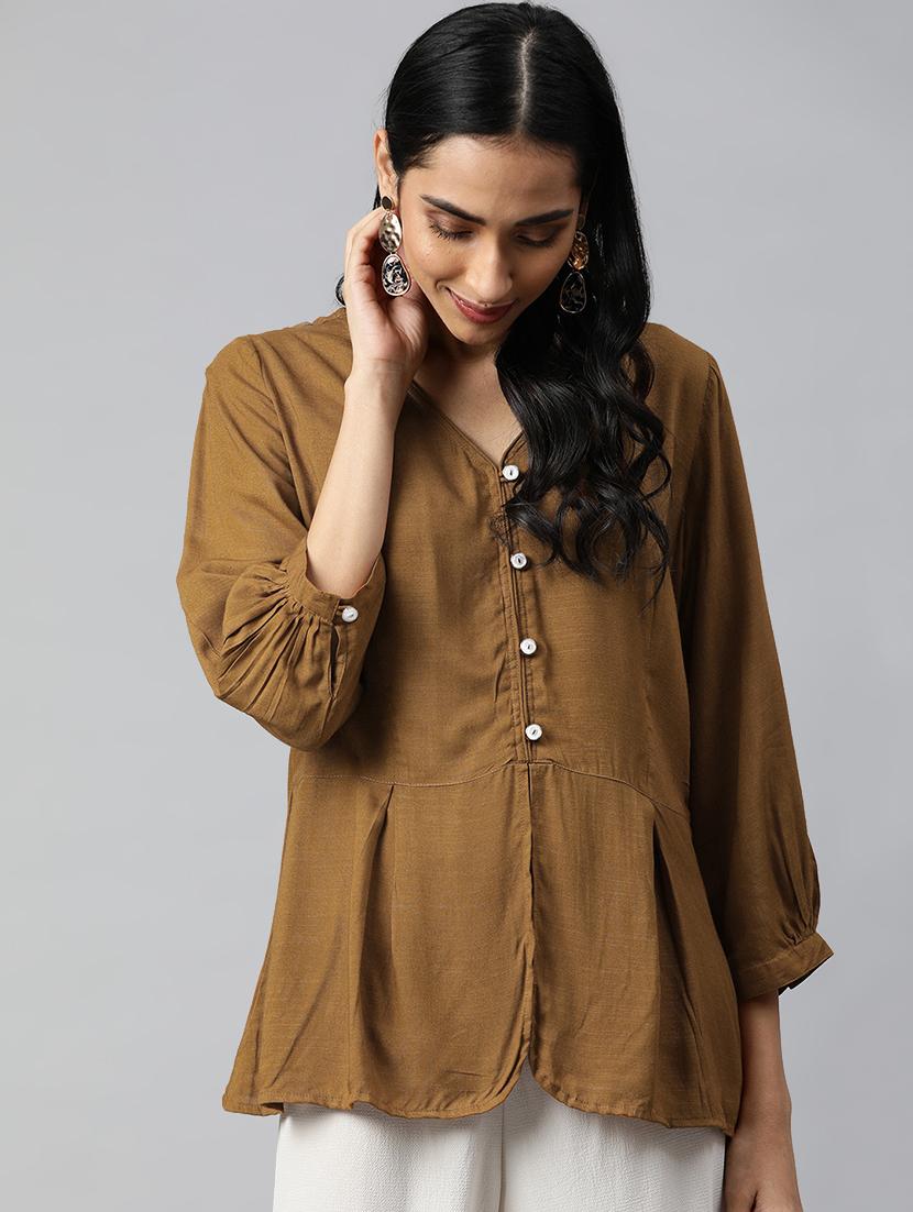 v-neck pleat detail top - 16833315 - Zoom Image - 1