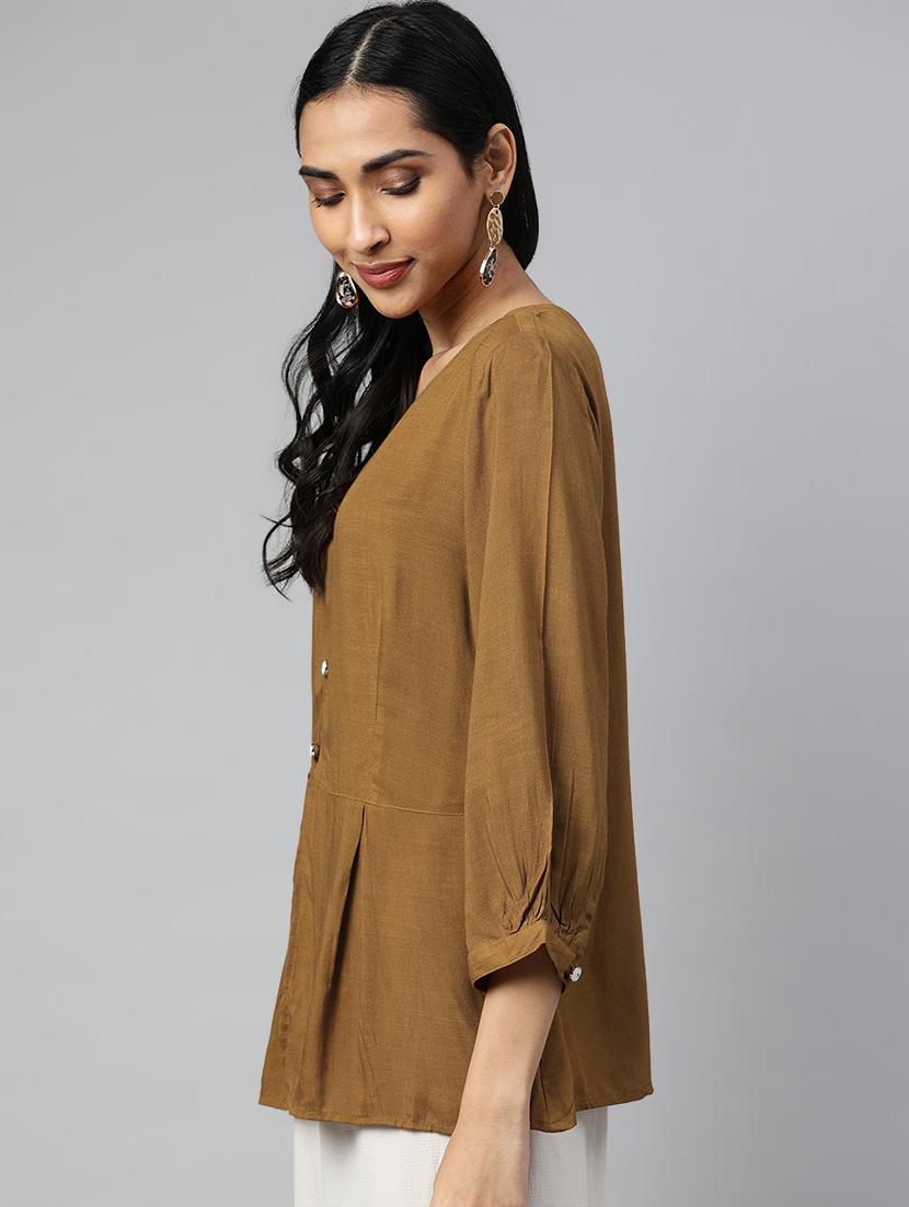 v-neck pleat detail top - 16833315 - Zoom Image - 2