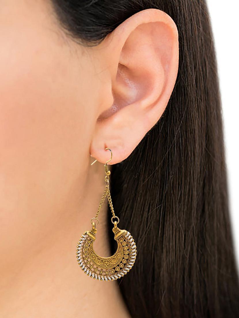 gold metal drop earring - 16834758 - Zoom Image - 4