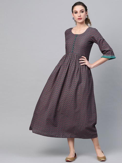 round neck gathered chevron maxi dress - 16838171 - Standard Image - 1