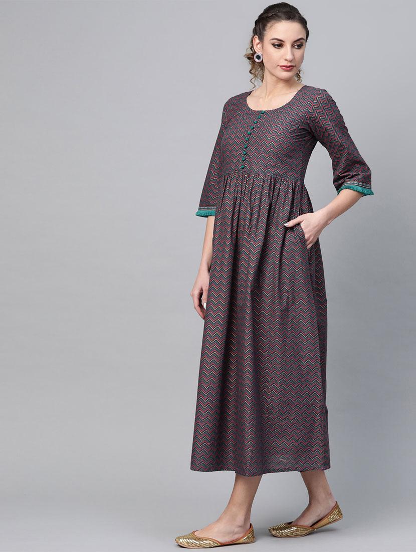 round neck gathered chevron maxi dress - 16838171 - Zoom Image - 2