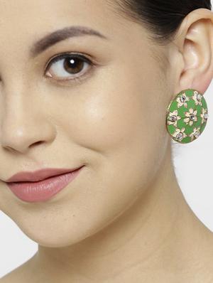 green brass studs earring - 16839508 - Standard Image - 4
