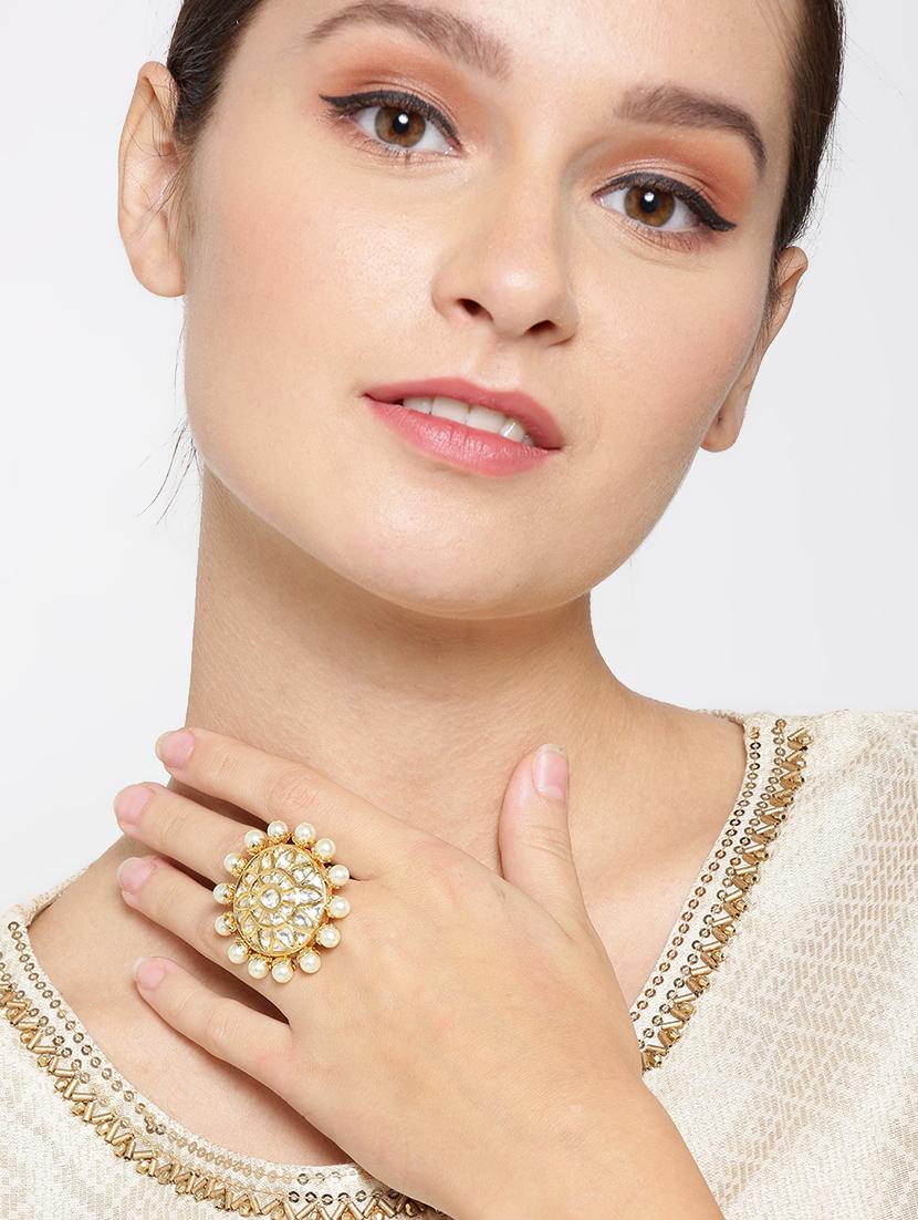 gold brass finger ring - 16839622 - Zoom Image - 3