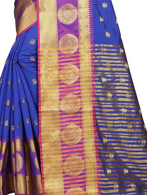 self design bordered saree with blouse - 16840240 - Standard Image - 4