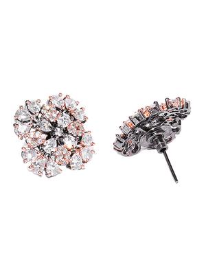 gold brass studs earring - 16840787 - Standard Image - 2