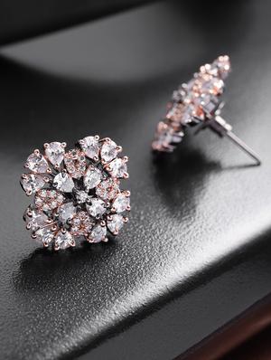 gold brass studs earring - 16840787 - Standard Image - 3