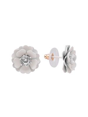 white metal studs earring - 16841824 - Standard Image - 2