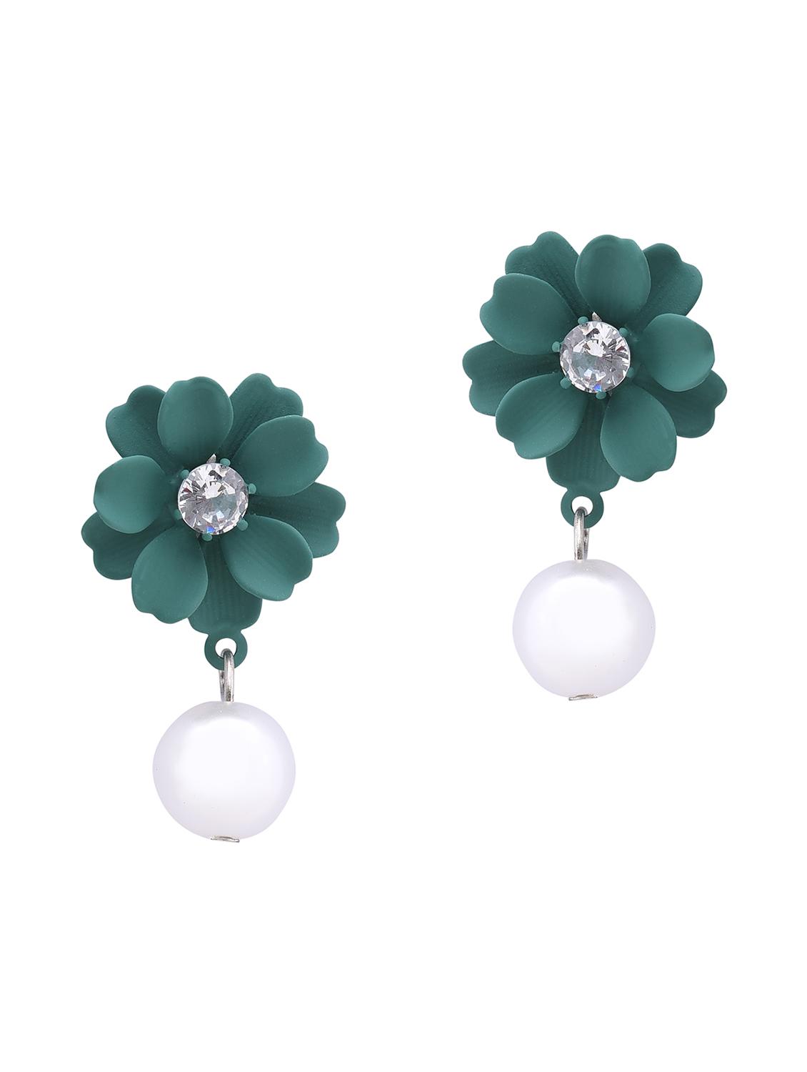green metal studs earring - 16841841 - Zoom Image - 1