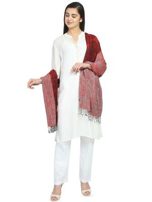 red viscose stole - 16843781 - Standard Image - 3