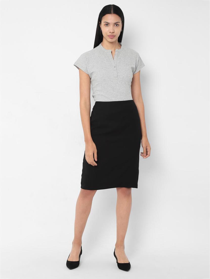 high rise solid straight skirt - 16846677 - Zoom Image - 3