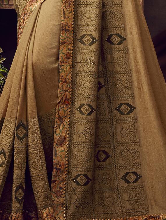solid embroidered saree with blouse - 16846978 - Zoom Image - 2