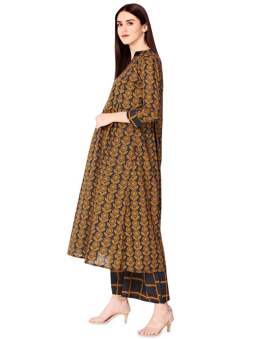 floral kurta palazzo set - 16847229 - Zoom Image - 2