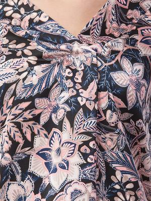v-neck floral top - 16847954 - Standard Image - 5