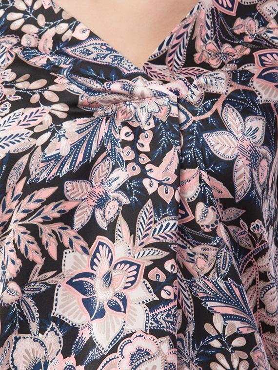 v-neck floral top - 16847954 - Zoom Image - 5