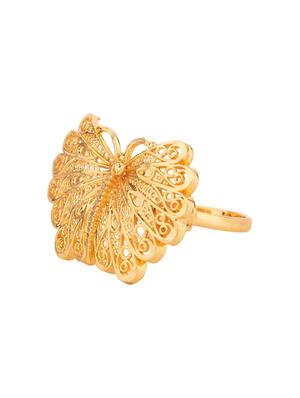 gold metal finger ring - 16848776 - Standard Image - 2