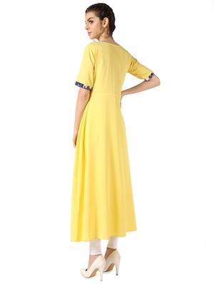 contrast yoke flared kurta - 16849229 - Standard Image - 3