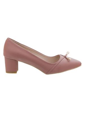 pink slip on pumps - 16858208 - Standard Image - 2